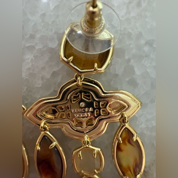 Kendra Scott Monica Gold Statement Earrings in Brown Mix - Picture 3 of 3